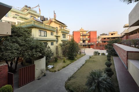Patio, Garden, Garden, Library, Balcony/Terrace, Balcony/Terrace