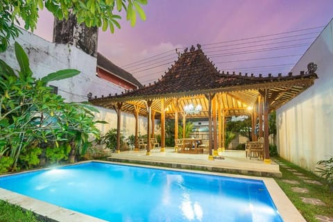 Property building, Patio, Swimming pool