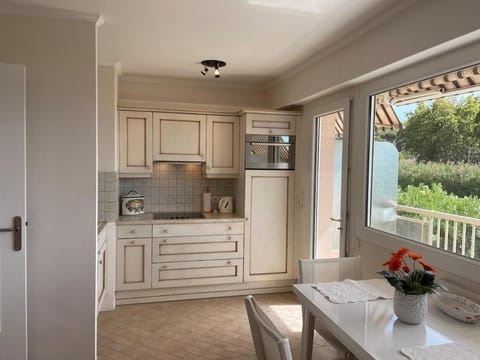 Bouillabaisse Studio in St Tropez Apartment in Saint-Tropez