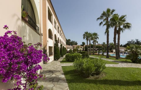 Property building, Garden, Garden view