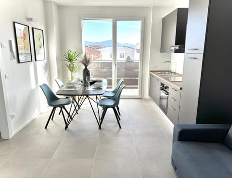 Kitchen or kitchenette, Living room, kitchen