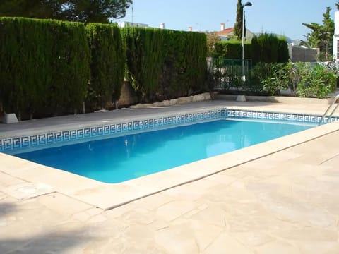 Garden, Garden, Pets, Swimming pool, Swimming pool