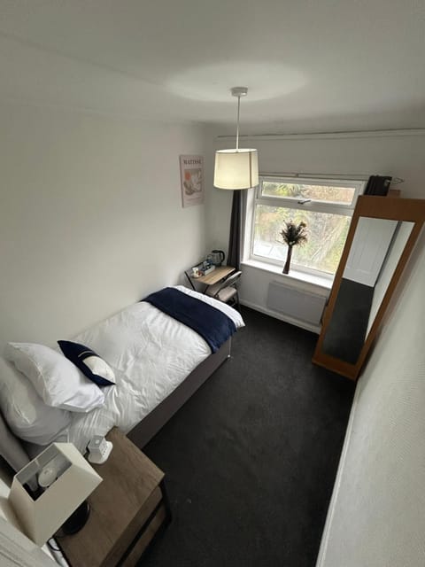 Self Check-in Single Room in Yardely Wood Vacation rental in Metropolitan Borough of Solihull