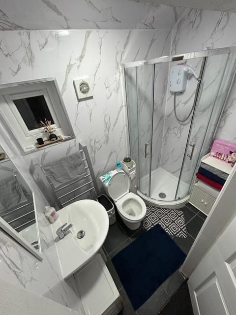 Self Check-in Single Room in Yardely Wood Vacation rental in Metropolitan Borough of Solihull