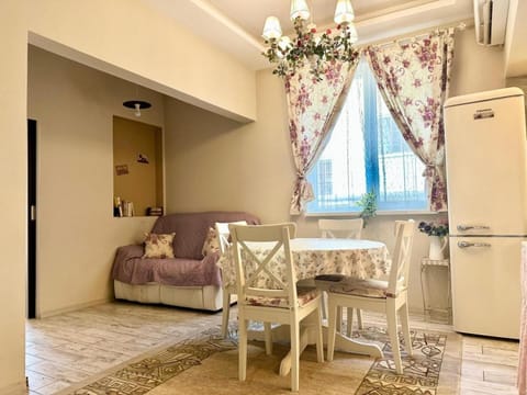 Summer, Living room, Seating area, Dining area, oven, wardrobe