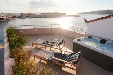 Hot Tub, Balcony/Terrace