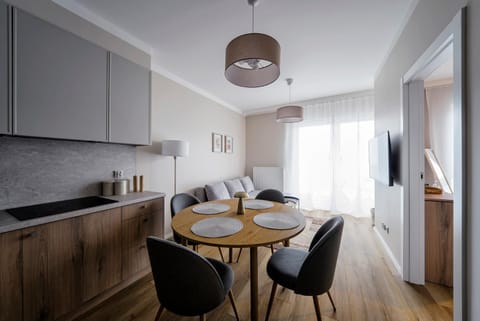 TV and multimedia, Kitchen or kitchenette, Living room, Seating area