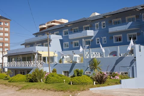 Property building, Day