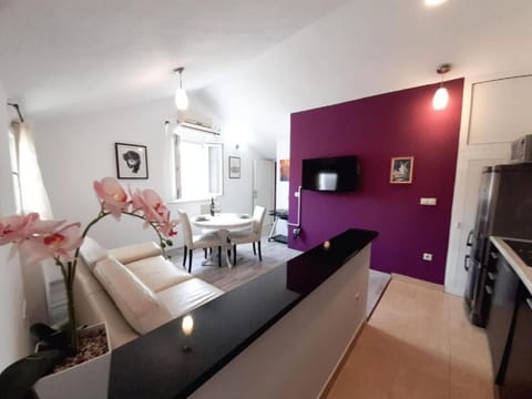 Romantic Getaway Near the Harbor Apartment in Dubrovnik-Neretva County