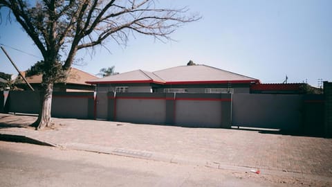 Garden view, Parking