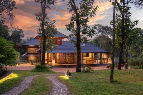 Property building, Natural landscape, Garden, Garden view