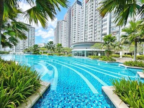 Property building, Swimming pool, Swimming pool