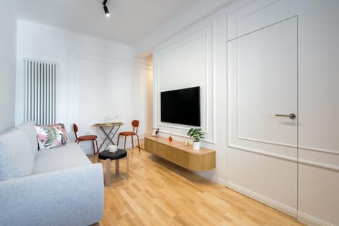 TV and multimedia, Living room, Seating area, Dining area, heating