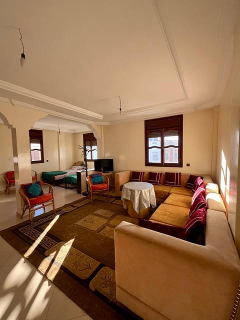 TV and multimedia, Living room, Photo of the whole room, Seating area
