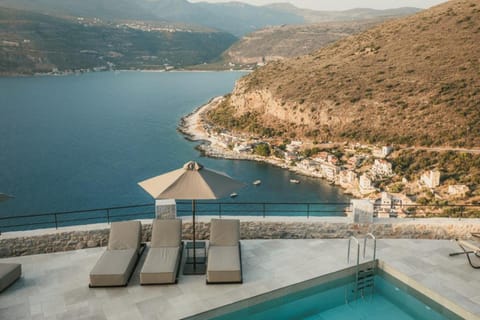 Natural landscape, Sea view, Swimming pool, sunbed