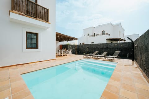 Patio, Swimming pool