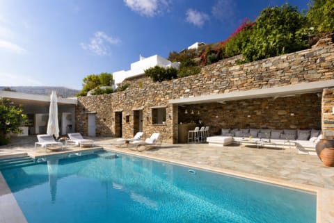 Property building, Swimming pool, Breakfast