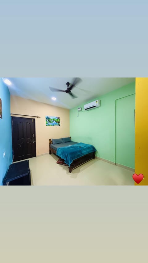 Bed, Bedroom, air conditioner