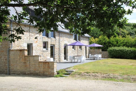 Property building, Facade/entrance, Off site