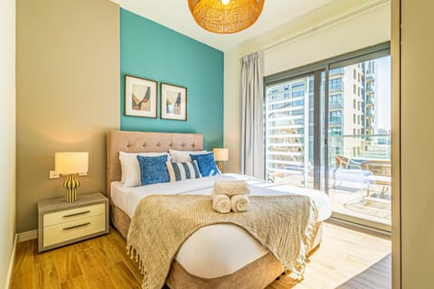 Modern and Spacious - Group and Families - Balcony - Canal View - Raha Beach Apartment in Abu Dhabi