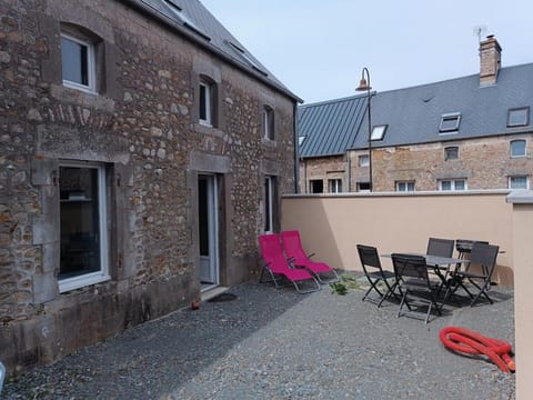 Patio, sunbed