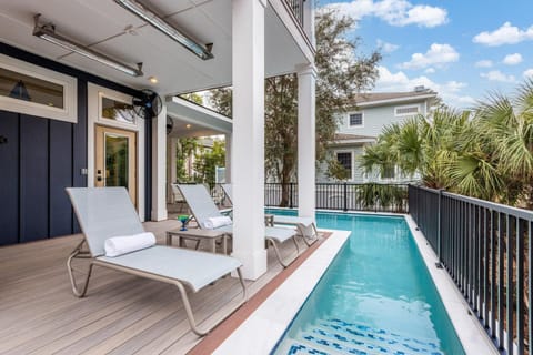 Day, Balcony/Terrace, Swimming pool, sunbed