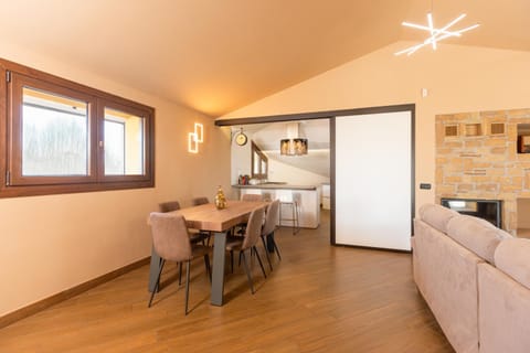 Living room, Seating area, Dining area, pet friendly