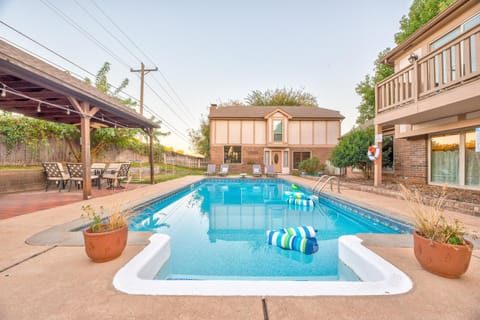 Day, Pool view, Swimming pool, Swimming pool, sunbed, sunbed