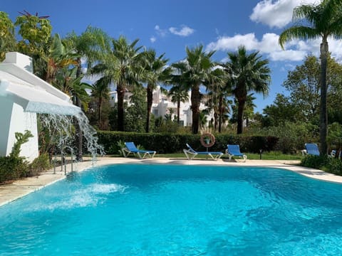 Garden, Garden view, Pool view, Swimming pool, sunbed