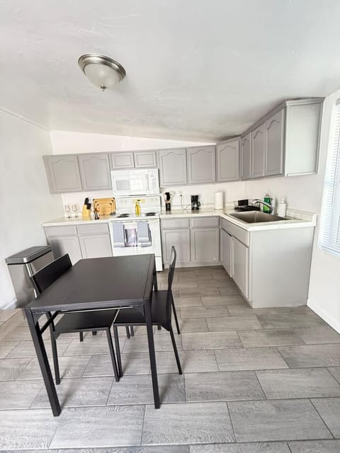 Casa Jay Centrally Located Apartment in Catalina Foothills