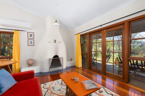 Living room, Photo of the whole room