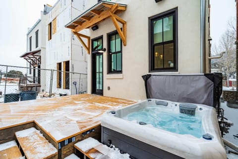 Frontier Post Hot Tub & Just Steps to South Main House in Buena Vista