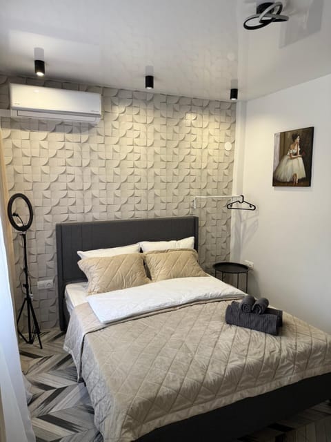 Bed, Bedroom, air conditioner