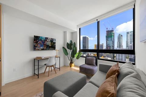 TV and multimedia, Living room, Seating area, City view