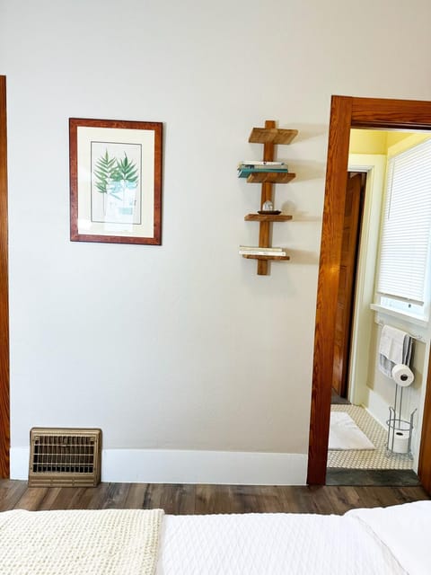 Sunny Downtown Gunnison Escape House in Gunnison