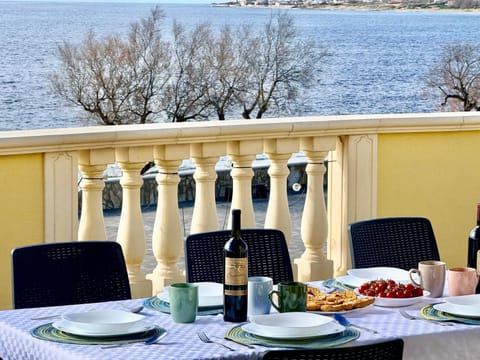 Day, Balcony/Terrace, Food and drinks, Banquet/Function facilities, Sea view