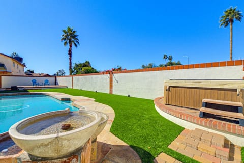 4 Mi to Spring Training! Snowbird Retreat in Mesa House in Dobson Ranch