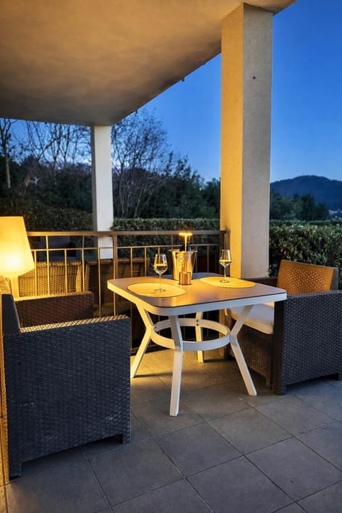 View (from property/room), Balcony/Terrace, Evening entertainment