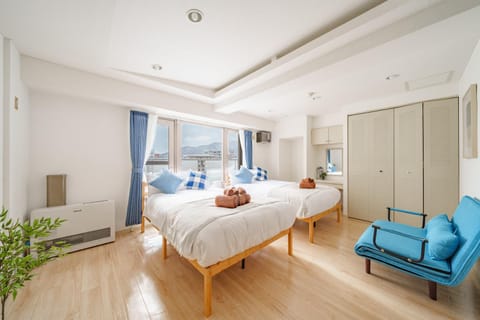 Bed, Living room, Bedroom