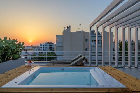 Day, Natural landscape, Hot Tub, Sunrise, Sunset, sunbed