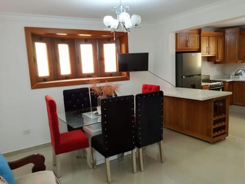 Dining area, kitchen