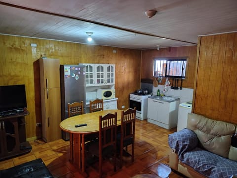 Communal lounge/ TV room, TV and multimedia, Living room, Seating area, Dining area