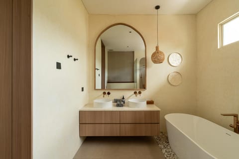 Bathroom, Bath