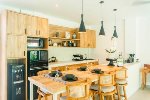 Tenang - 3BR Pererenan Villa with Sunken Lounge Villa in North Kuta