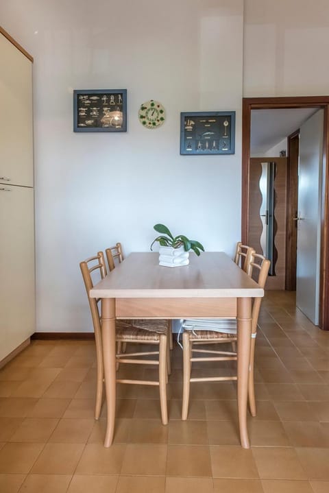 M332 - Marcelli, trilocale con terrazzo vicino al mare Apartment in Marcelli