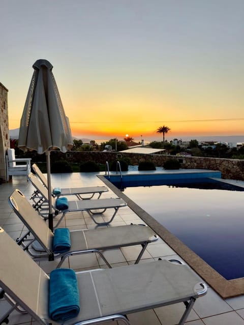 Garden, Pool view, Swimming pool, Sunrise