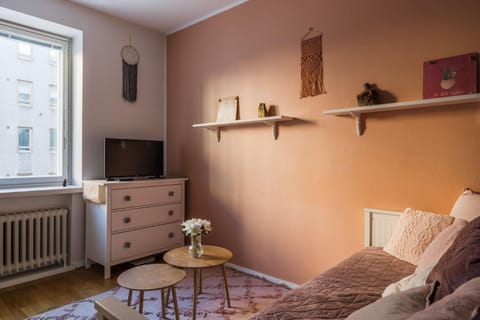 Communal lounge/ TV room, TV and multimedia, Living room, Seating area