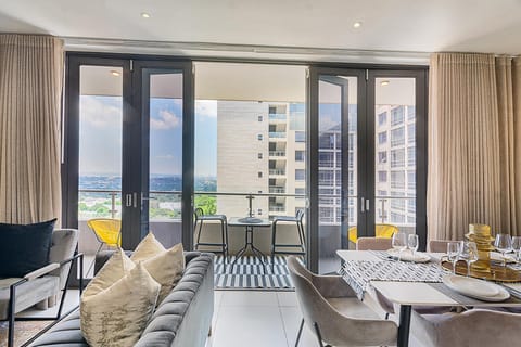 View (from property/room), Balcony/Terrace, Living room, Seating area, Dining area