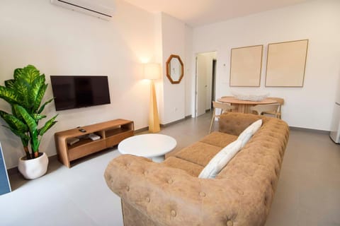 TV and multimedia, Living room, air conditioner