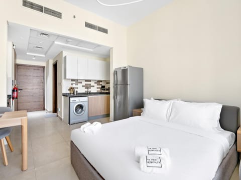 Trendy Luxe Studio In Al Furjan close to Metro-17 Apartment in Dubai